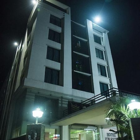 Hotel Sunshine Baharampur ภายนอก รูปภาพ