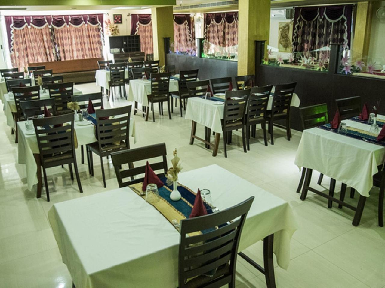 Hotel Sunshine Baharampur ภายนอก รูปภาพ
