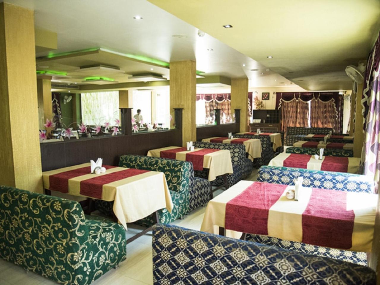 Hotel Sunshine Baharampur ภายนอก รูปภาพ