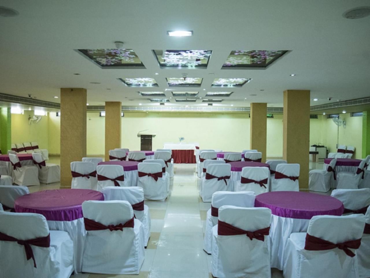 Hotel Sunshine Baharampur ภายนอก รูปภาพ