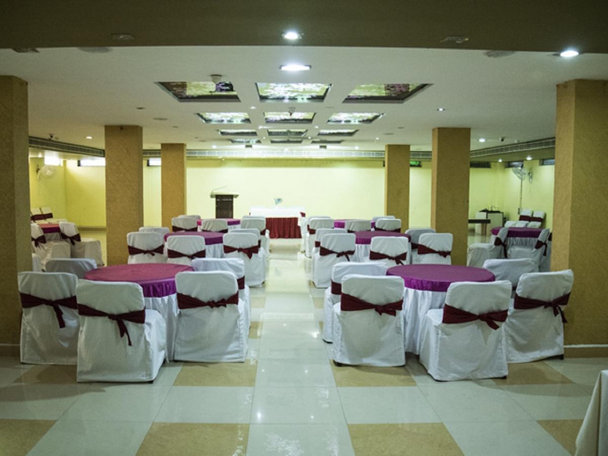 Hotel Sunshine Baharampur ภายนอก รูปภาพ