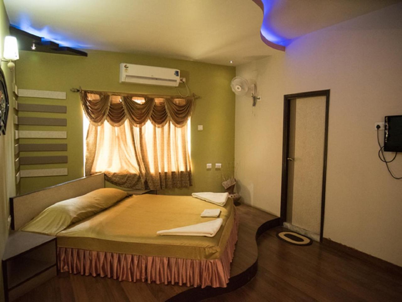 Hotel Sunshine Baharampur ภายนอก รูปภาพ