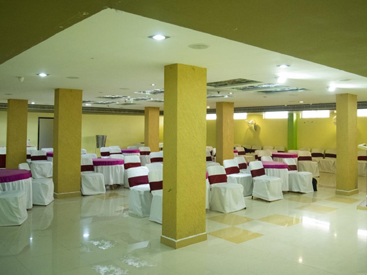 Hotel Sunshine Baharampur ภายนอก รูปภาพ